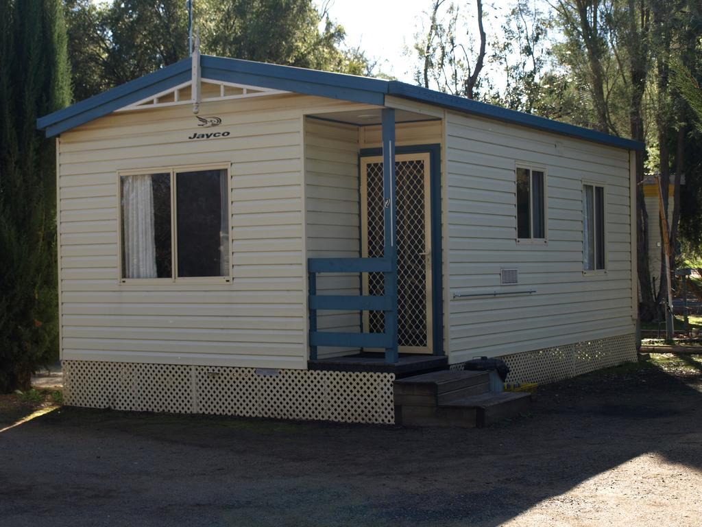 Cowra Holiday Park Екстериор снимка