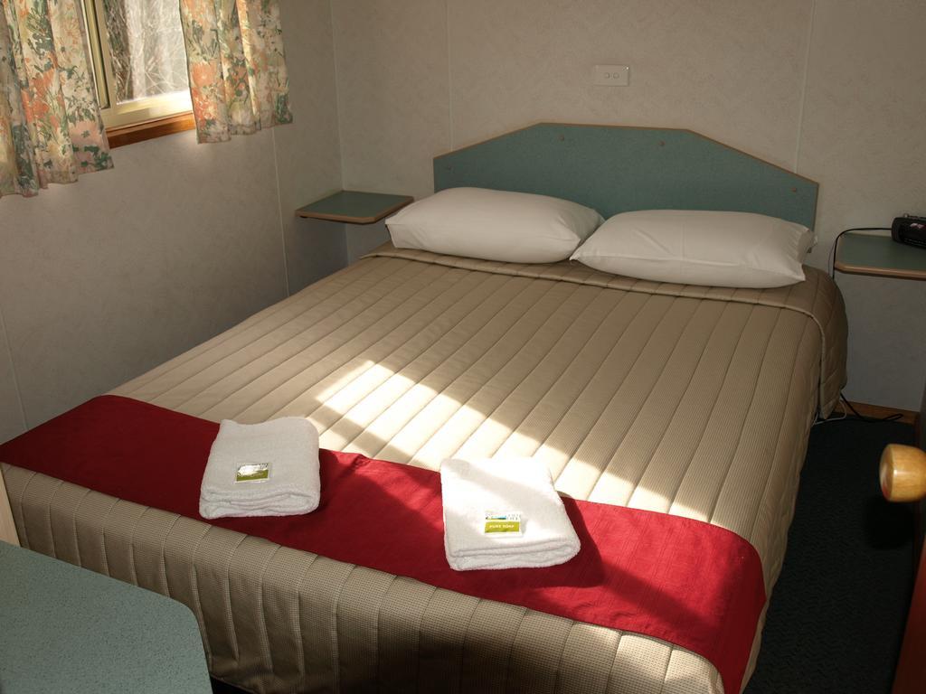 Cowra Holiday Park Стая снимка