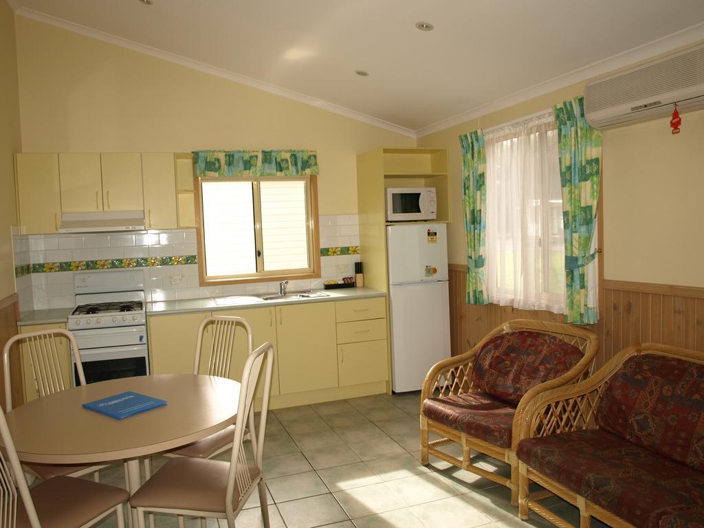 Cowra Holiday Park Стая снимка
