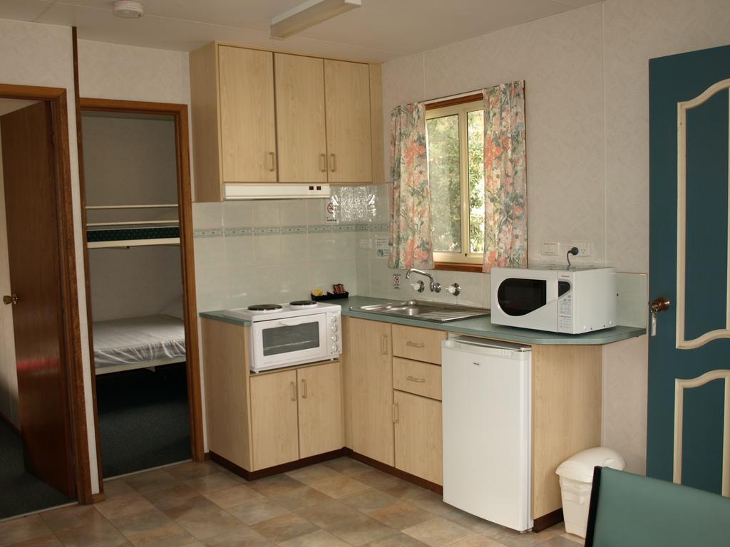 Cowra Holiday Park Стая снимка