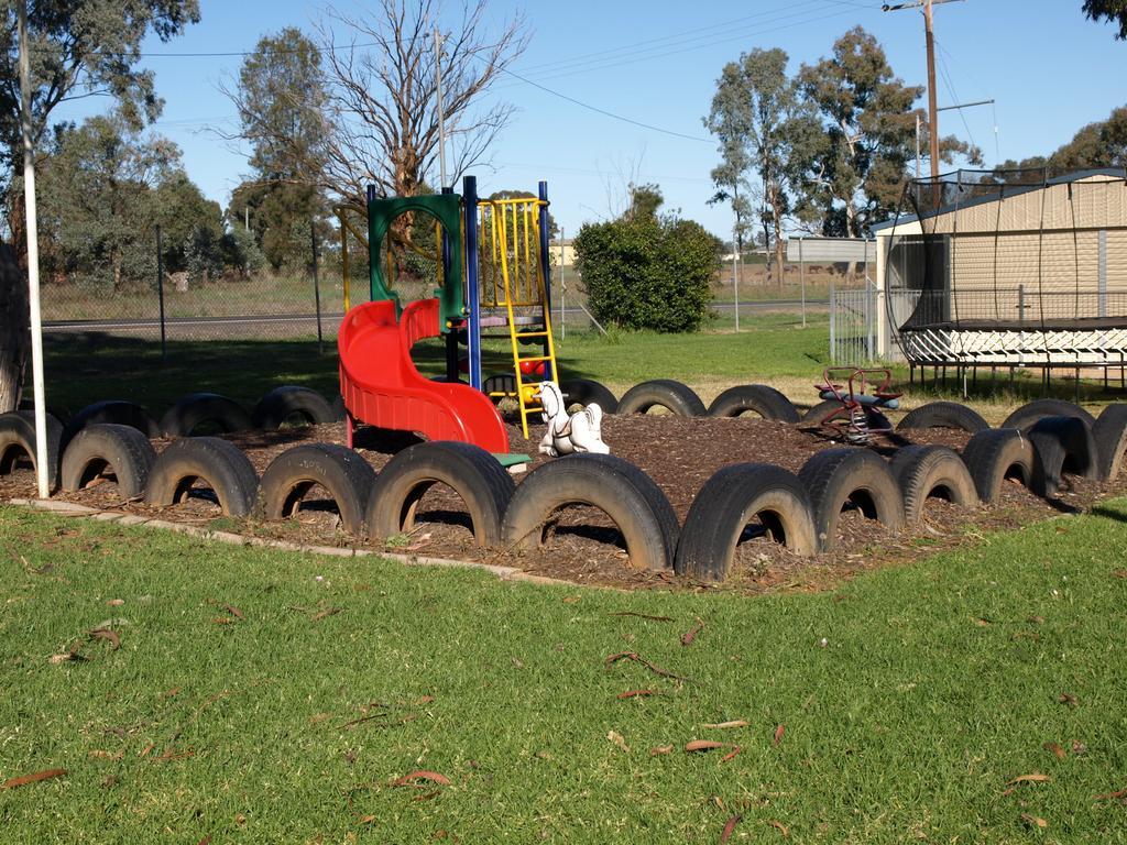 Cowra Holiday Park Екстериор снимка